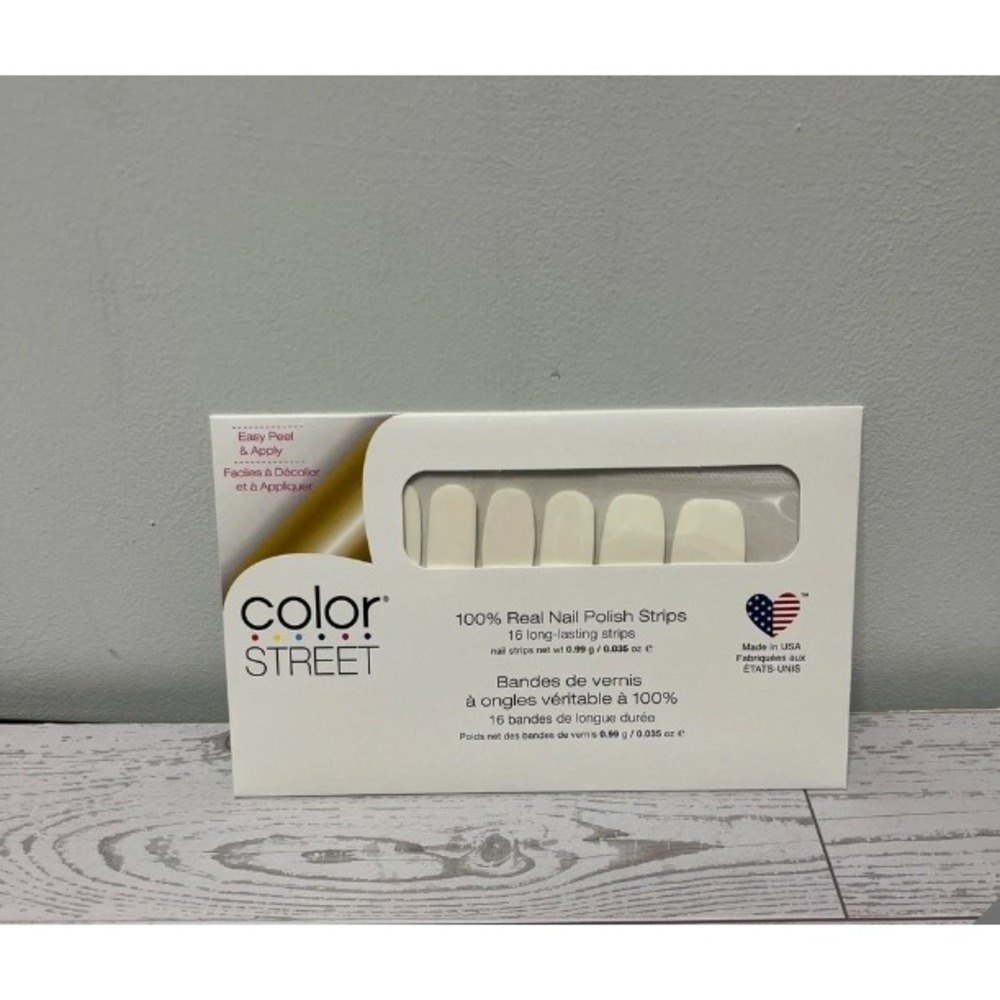 Color Street 100% Real Nail Polish Strips Swiss and Tell 16 Count Manicure Set